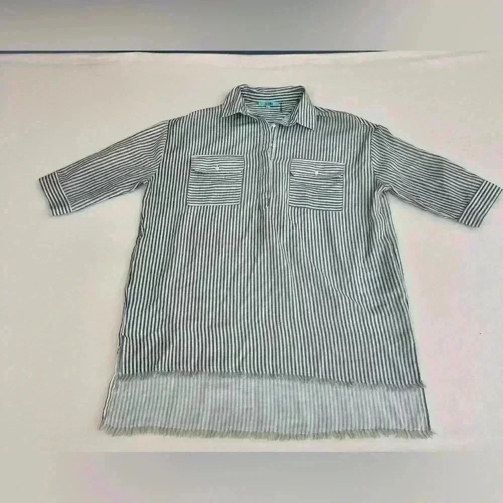 Karlie gray, and white striped tunic longer hem line in the back 100% cotton LG